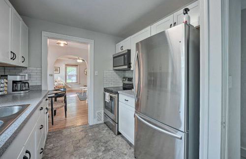 Benton Harbor Gracie Cottage with Hot Tub and Yard! - Foto 12