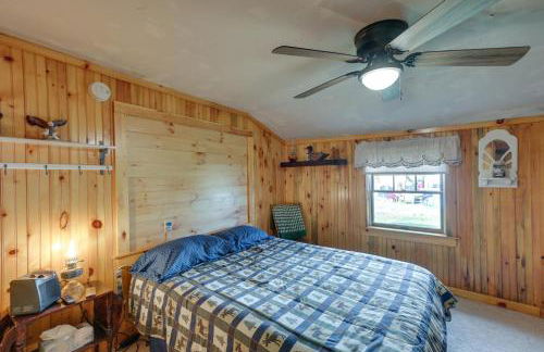 Peaceful Oakfield Cabin on Mattawamkeag River! - Foto 15