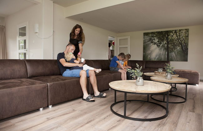 Villa in Netherlands With Private Pool - Foto 10