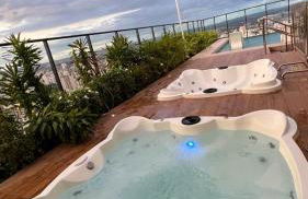 Lindo flat em prédio luxuoso - Excelente localização - Foto 35