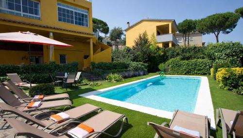 2 Private Abodes in One Magnificent Villa! - Foto 5