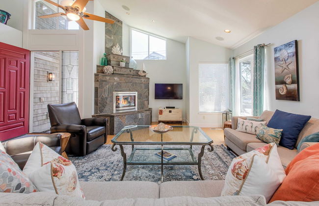 Villa Manzanita by Avantstay Hot Tub, 1 Block to Beach/town, Chef's Kitchen - Foto 7