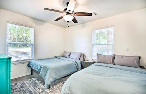 2 Mi to Marinas and Grove Cozy Cabin with Grill - Foto 14