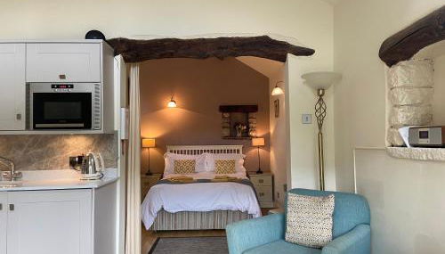 Swallow Barn - Photo 3