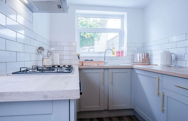 Castle Square - 2 Bedroom - Mumbles - Photo 17