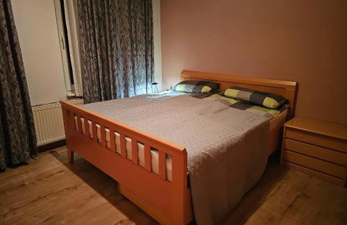 135qm 4 Zimmer Ferienwohnung in Stadtnähe, Wintergarten Parkplatz - Photo 27