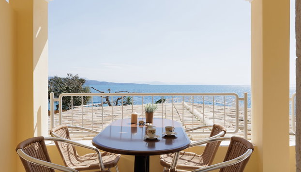 Salt & Sun Apartments by Konnect, at Kaminaki Beach - Foto 2, Imagem principal