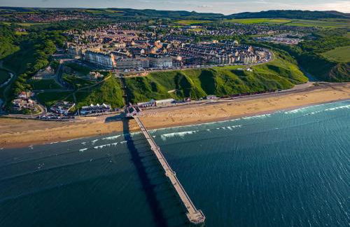 Smugglers - Sea Front - Parking - Sea Views - Balcony - 2 luxury kingsize beds - Foto 16