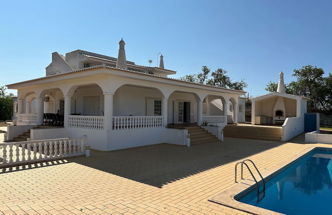 BnB Homes Luxurious Villa With 5 Bedrooms Pool - Foto 24