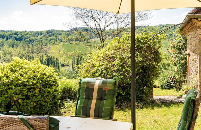 Beautiful Property With Three Houses, Three Swimming Pools, and Magnificent Views - Foto 15