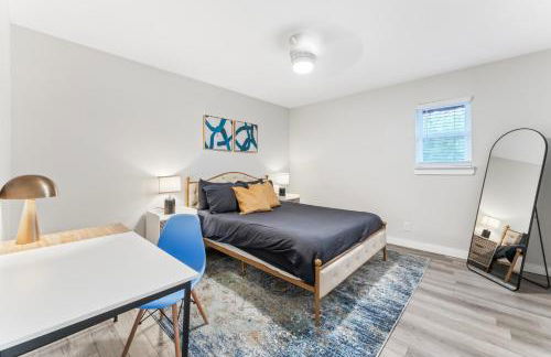 Prime West Downtown Studio and 1BR Suites w Free Parking, Washer, and Dryer - Foto 3