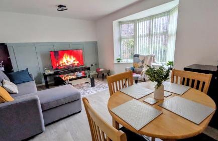 Leeds City Junction - Photo 1