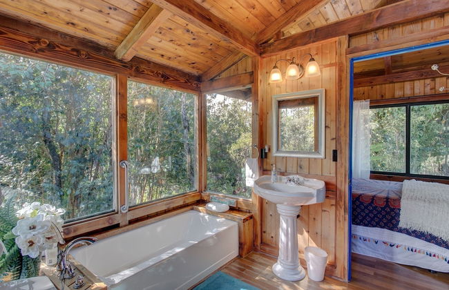 Peace Of Paradise 1 Bedroom Cabin by RedAwning - Photo 17