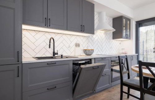 Apartment in Krakow with parking and balcony by Noclegi Renters - Foto 13