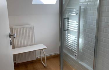 VILLA 600m de la plage calme Location possible à partir de 3 nuitées, pouvant accueillir 6-8 pers Activités nautiques randonnée vélo pêche golf casinos - Foto 40