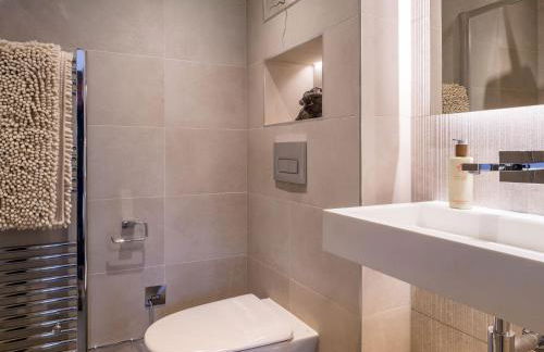 Arran Shores Luxury Shorefront Apartment 9 - Photo 6