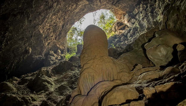 Visite guidée dans la grotte du Lac Bleu - Photo 4, Intérieur de la grotte du Lac bleu