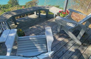 Sunset Serenity - INCREDIBLE HOME ON LAKE BLUFF! - Photo 9