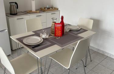 Grand Appartement 4 pers - bien ventilé - Terrasse - Vue Mer - Proche plage - Foto 8