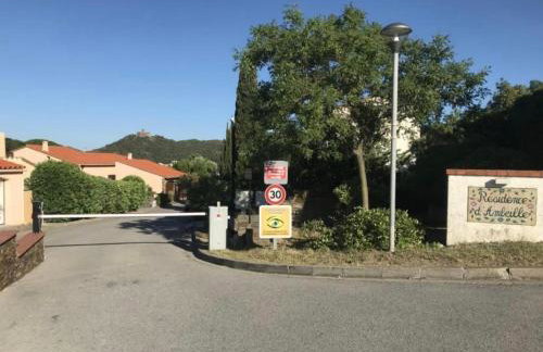 LA KABANA Collioure - Studio avec parking, piscine, balcon vue mer et climatisation a 500 m a pied des plages et du centre - Foto 4