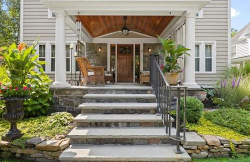 Majestic Family Home in Saratoga New York - Photo 1