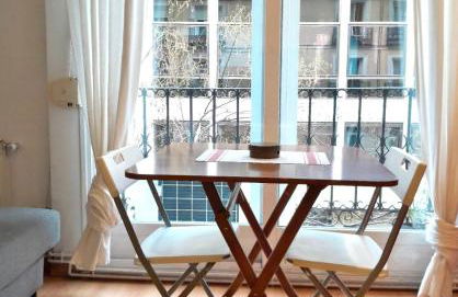 Apartamento con encanto y luz en pleno centro - Photo 27