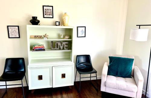 Spacious Retreat w/ Hot Tub. Perfect for Families - Photo 10