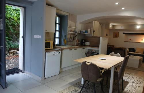 Maison au pied du château, terrasse - Foto 1