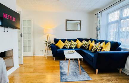 "The Cromwell" I Contractor's Haven Borehamwood I 3 - 6 Beds I Free Parking, Netflix & Sky Sports - Foto 1