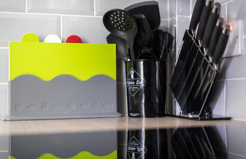 4 Bedrooms Homely House - Sleeps 6 Comfortably with 6 Double Beds,Glasgow, Free Street Parking, Business Travellers, Contractors, & Holiday-Goers, Near All Major Transport Links in Glasgow & City Centre, Perfect for Common Wealth Games 2026 - Foto 32