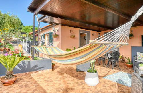 Casa Primavera, a Home in Madeira - Foto 1