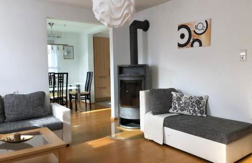 Große Wohnung mit 2 Schlafzimmern - Foto 1