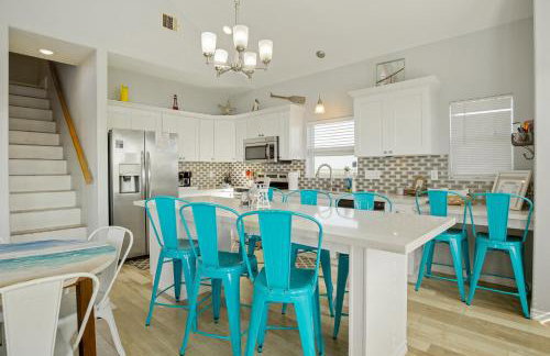 Views! Beachside, Hot Tub, Arcade, Family Beach Retreat with Fun for Every Age! - Foto 13