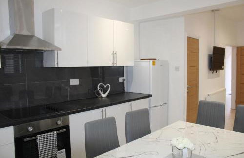 Beautiful, Spacious, Old Trafford home - Foto 48