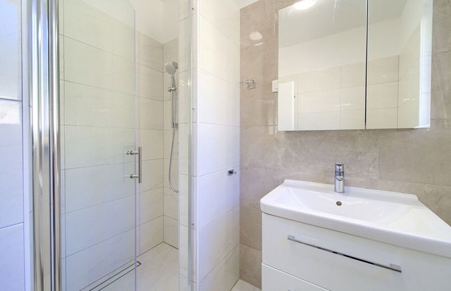 Villa in Cres With Sea Views & Pool - Foto 12