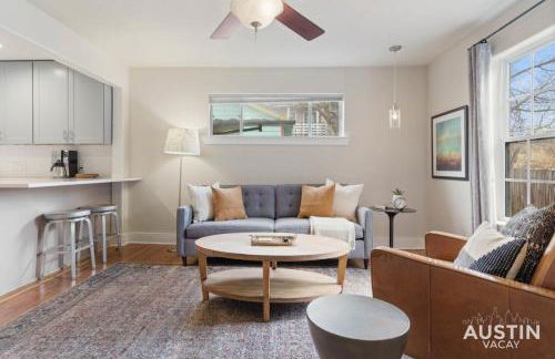 Elegant Escape Gourmet Kitchen and Outdoor Living - Foto 10