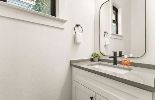 Austin Ember House with Hot Tub & Pit - Foto 33