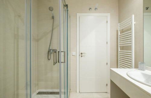 4 bedrooms 2 bathrooms furnished - Salamanca - bright - MintyStay - Photo 20