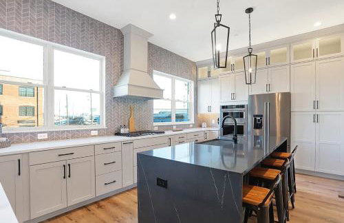 Luxury Downtown-Chatham Arch BoHo-style Townhome-Family Friendly - Foto 6