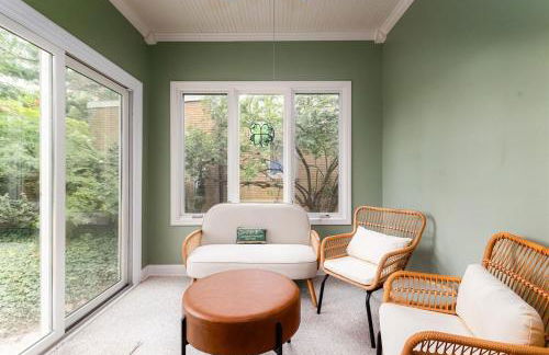 Clover Retreat - 3B 2BA Home 1 mi to ND - Foto 16