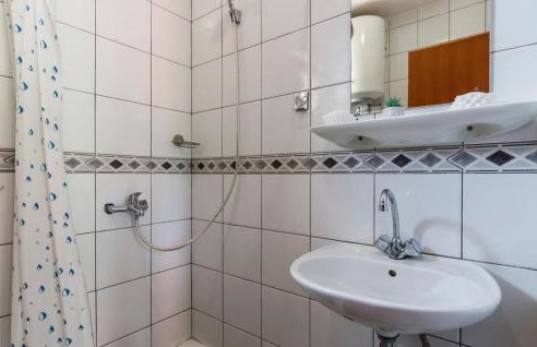 Stunning Apartment In Marcana - Foto 16