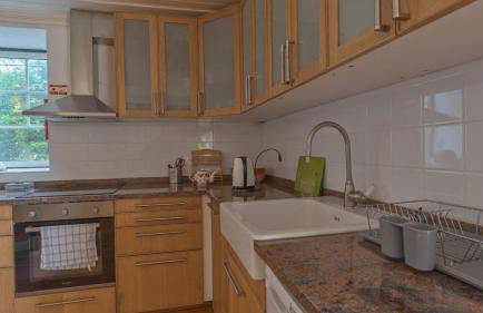 Large, converted farmhouse with pool - Foto 62