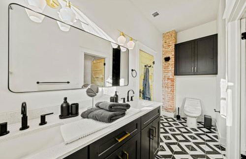 Boutique King William Complex - Photo 18