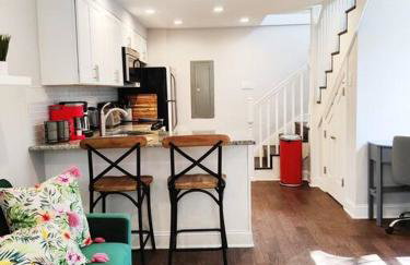 Charming 1BDR In Central Rittenhouse Square With Patio Hosted by StayRafa - Foto 7