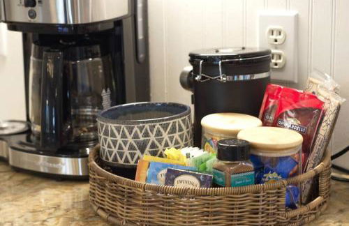 Cozy Retreat near Paris Mtn State Park Sleeps 12 - Foto 16