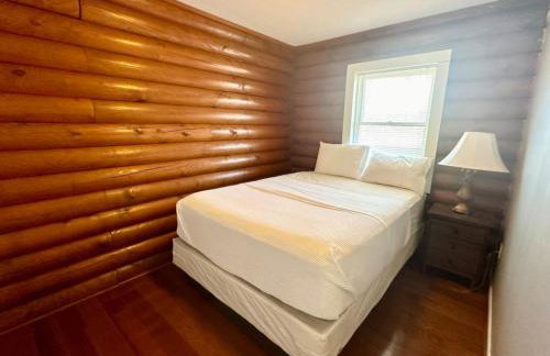 Cottage 10 Lees Ford Marina - Photo 4