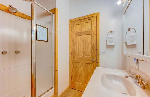 Cabin in the Woods - Photo 17