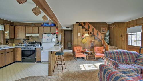 Walk to Green Lake and Beach Cozy Cabin with Deck - Foto 5