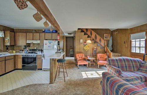 Walk to Green Lake and Beach Cozy Cabin with Deck - Foto 5