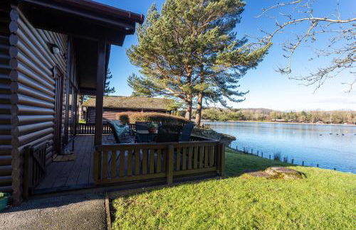 Sandmartin Lodge a lakeshore haven at Pine Lake Resort - Foto 12